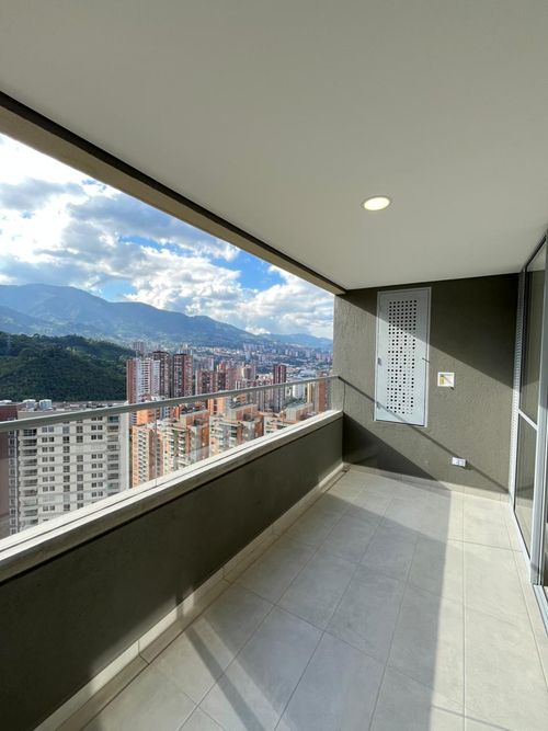 Apartamento en arriendo en Loma De La Doctora, Sabaneta, 85 m² · foto 4 de 15