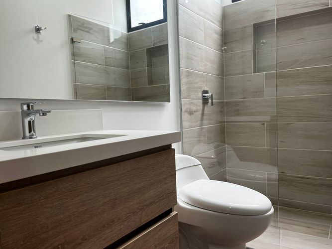 Apartamento de 3 alcobas en arriendo en Escobero, Envigado, 166 m² · foto 18 de 19