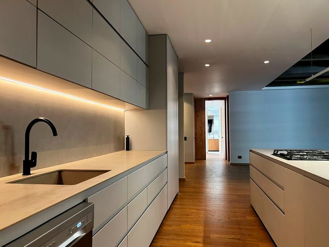 Apartamento de 2 alcobas en arriendo en El Poblado, Medellín, 198 m² · foto 8 de 18