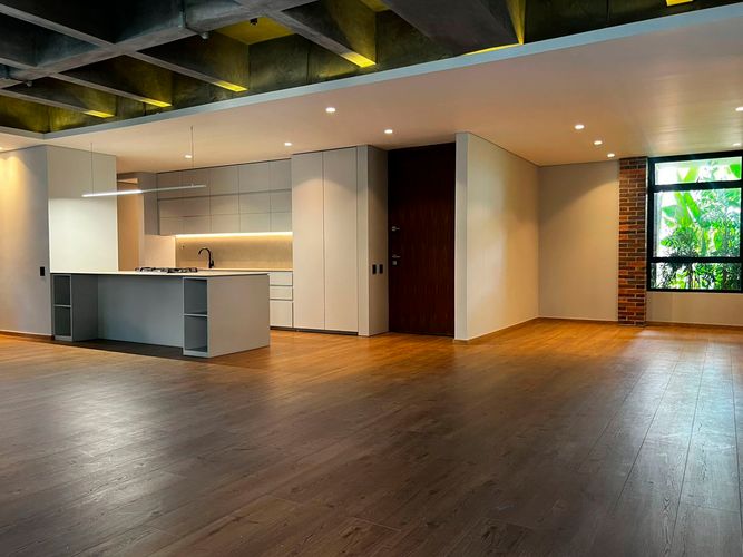 Apartamento de 2 alcobas en arriendo en El Poblado, Medellín, 198 m² · foto 12 de 18