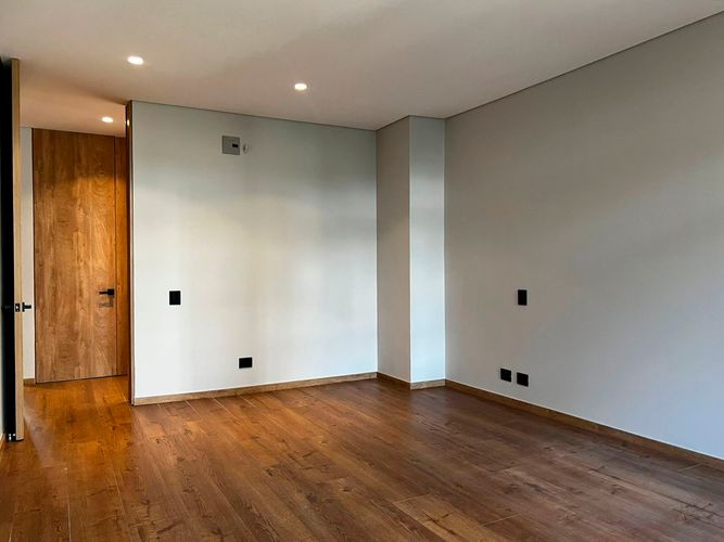 Apartamento de 2 alcobas en arriendo en El Poblado, Medellín, 198 m² · foto 15 de 18