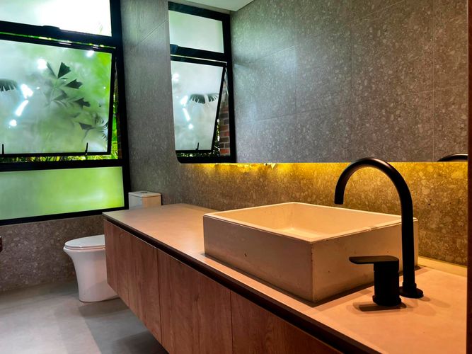 Apartamento de 2 alcobas en arriendo en El Poblado, Medellín, 198 m² · foto 17 de 18