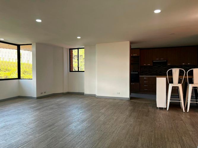 Apartamento de 3 alcobas en arriendo en El Poblado, Medellín, 174 m² · foto 3 de 17