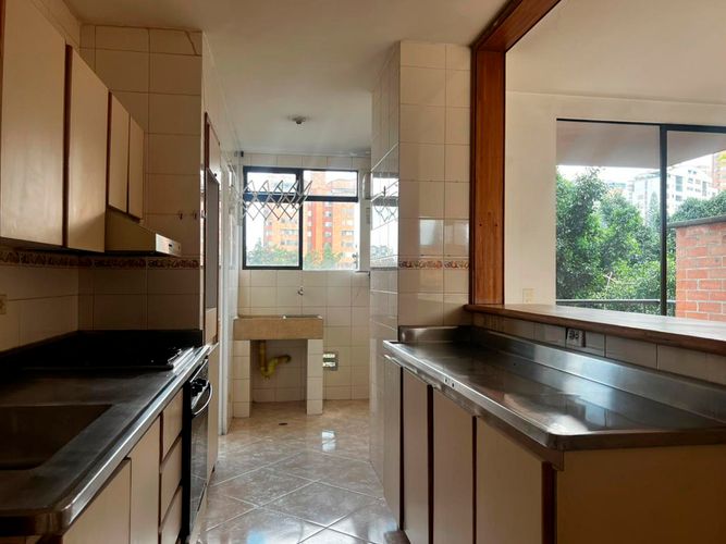 Apartamento de 3 alcobas en arriendo en El Poblado, Medellín, 120 m² · foto 7 de 18