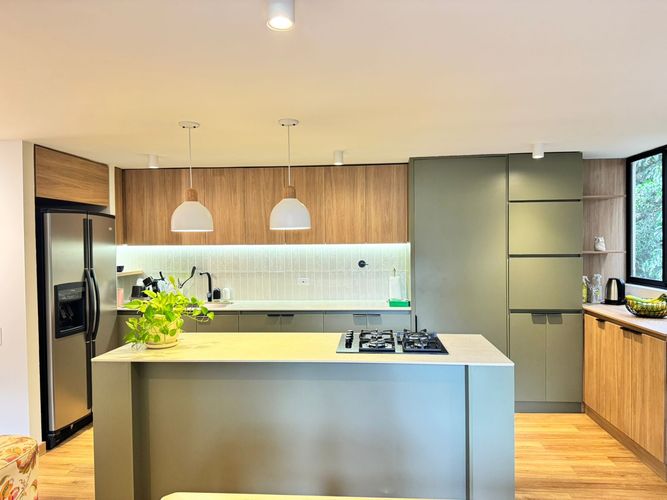 Apartamento de 2 alcobas en arriendo en El Poblado, Medellín, 110 m² · foto 4 de 15
