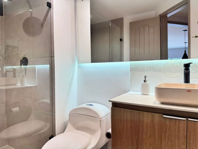 Apartamento de 2 alcobas en arriendo en El Poblado, Medellín, 110 m² · foto 15 de 15