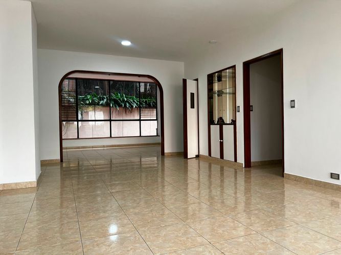 Apartamento de 3 alcobas en arriendo en El Poblado, Medellín, 120 m² · foto 3 de 17