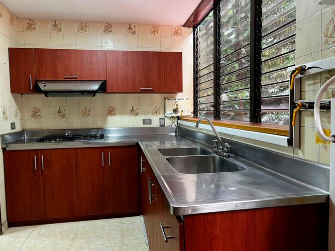 Apartamento de 3 alcobas en arriendo en El Poblado, Medellín, 120 m² · foto 8 de 17