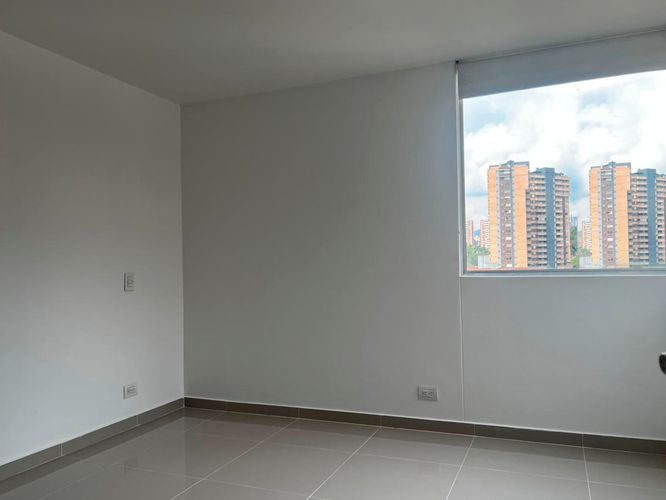 Apartamento de 3 alcobas en arriendo en Cumbres, Envigado, 91 m² · foto 9 de 17