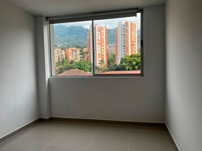 Apartamento de 3 alcobas en arriendo en Cumbres, Envigado, 91 m² · foto 15 de 17