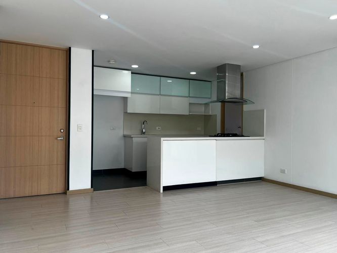 Apartamento de 2 alcobas en arriendo en Cumbres, Envigado, 97 m² · foto 3 de 18