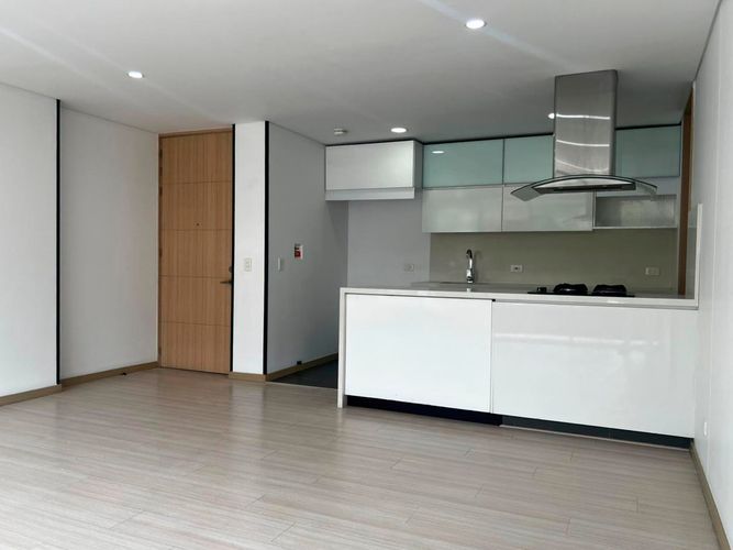 Apartamento de 2 alcobas en arriendo en Cumbres, Envigado, 97 m² · foto 4 de 18