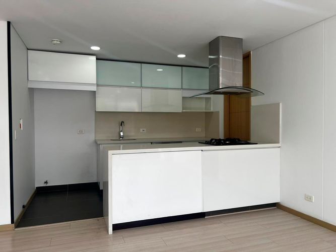 Apartamento de 2 alcobas en arriendo en Cumbres, Envigado, 97 m² · foto 8 de 18