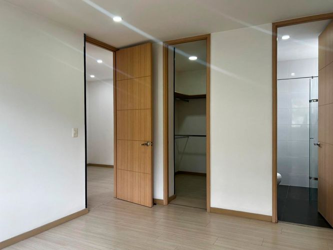 Apartamento de 2 alcobas en arriendo en Cumbres, Envigado, 97 m² · foto 10 de 18