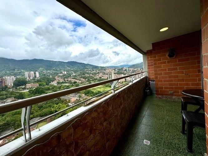 Apartamento de 3 alcobas en venta en Suramerica, Itagüí, 89 m² · foto 8 de 24