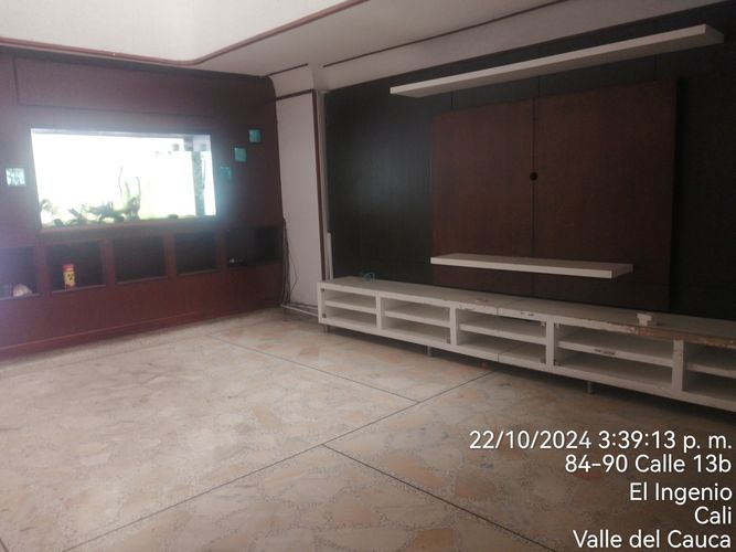 Casa de 5 alcobas en venta en El Ingenio, Cali, 561 m² · foto 3 de 9