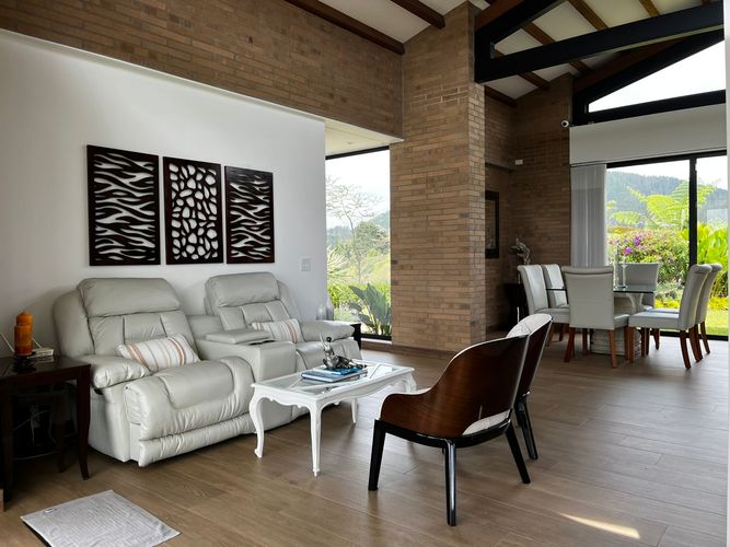 Casa de 3 alcobas en venta en El Retiro, 300 m² · foto 8 de 20