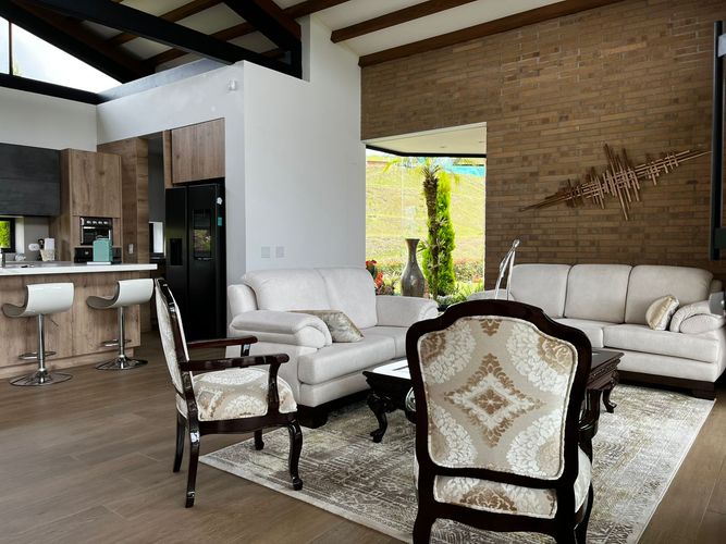 Casa de 3 alcobas en venta en El Retiro, 300 m² · foto 9 de 20