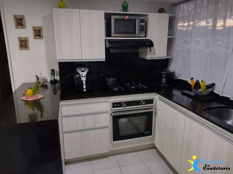 Apartamento en venta en Bombona No.1, Medellín · foto 2 de 10