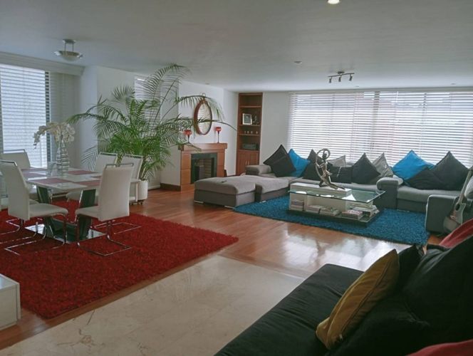 Apartamento de 3 alcobas en venta en La Carolina, Bogotá, 240 m² · foto 5 de 24