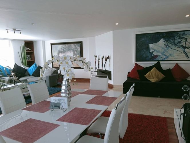 Apartamento de 3 alcobas en venta en La Carolina, Bogotá, 240 m² · foto 9 de 24