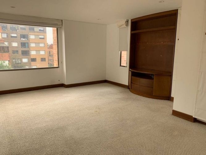 Apartamento de 3 alcobas en venta en La Carolina, Bogotá, 240 m² · foto 15 de 24