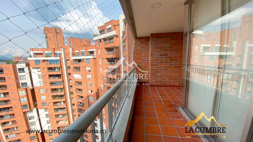 Apartamento de 3 alcobas en arriendo en Castropol, Medellín, 95 m² · foto 4 de 16