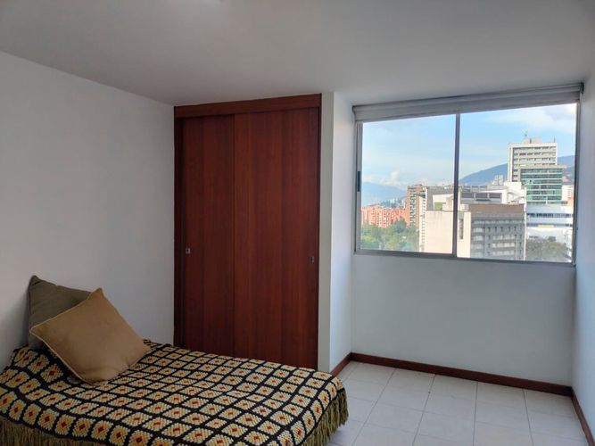 Apartamento de 3 alcobas en arriendo en El Poblado, Medellín, 87 m² · foto 10 de 20