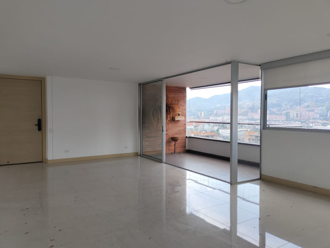Apartamento en venta en El Poblado, Medellín · foto 2 de 20