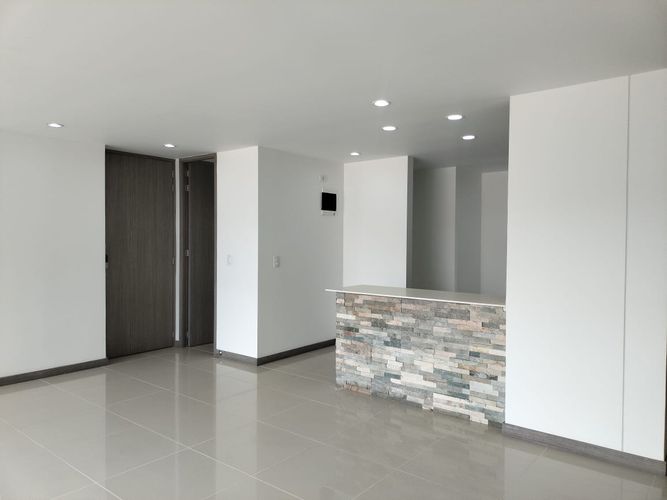 Apartamento de 3 alcobas en venta en El Poblado, Medellín, 121 m² · foto 3 de 20
