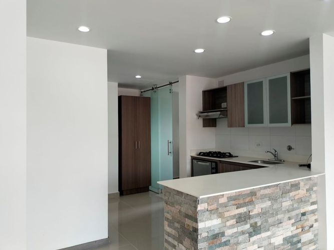 Apartamento de 3 alcobas en venta en El Poblado, Medellín, 121 m² · foto 7 de 20
