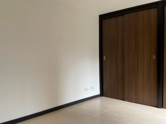 Apartamento de 3 alcobas en venta en San Jose, Sabaneta, 73 m² · foto 8 de 19