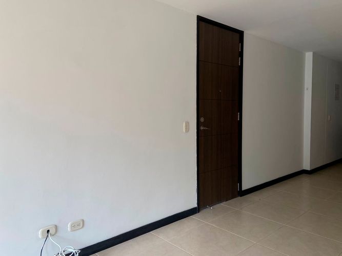 Apartamento de 3 alcobas en venta en San Jose, Sabaneta, 73 m² · foto 9 de 19