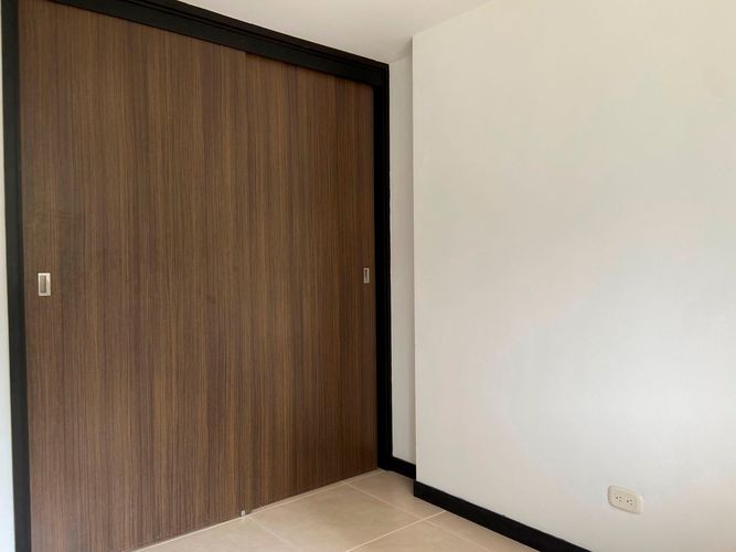 Apartamento de 3 alcobas en venta en San Jose, Sabaneta, 73 m² · foto 11 de 19