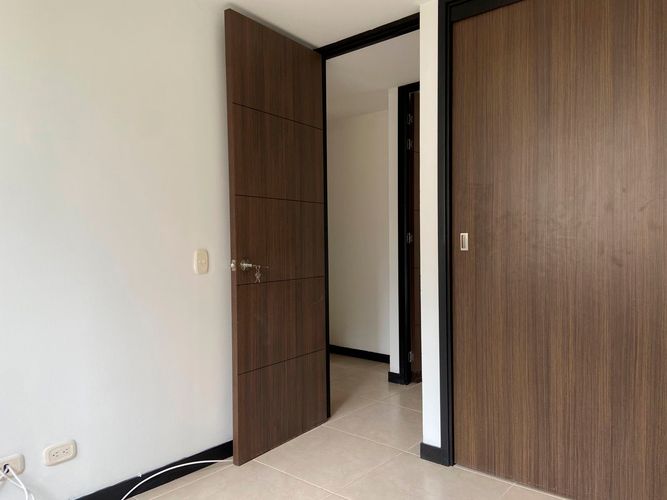 Apartamento de 3 alcobas en venta en San Jose, Sabaneta, 73 m² · foto 15 de 19
