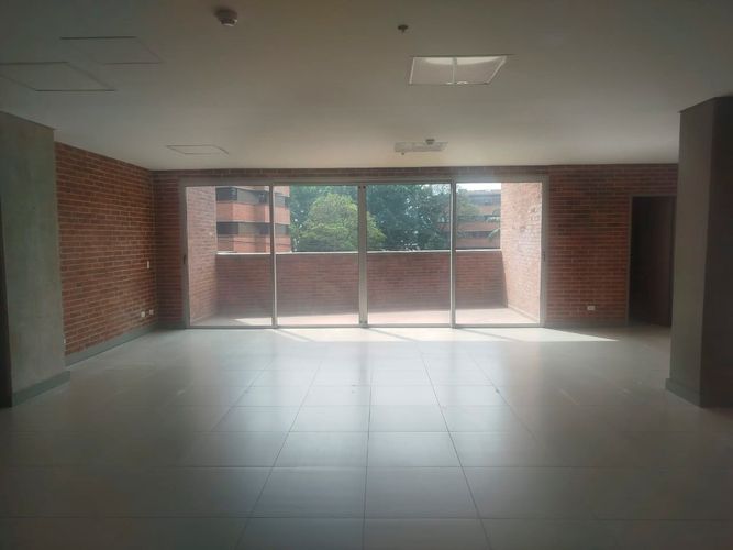 Oficina en arriendo en El Poblado, Medellín, 99 m² · foto 10 de 19