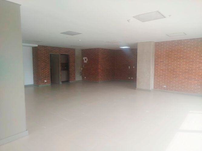 Oficina en arriendo en El Poblado, Medellín, 99 m² · foto 11 de 19