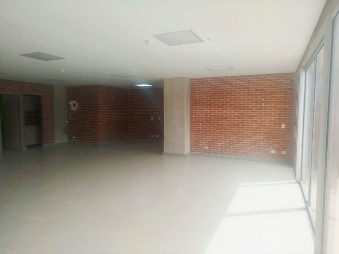 Oficina en arriendo en El Poblado, Medellín, 99 m² · foto 12 de 19