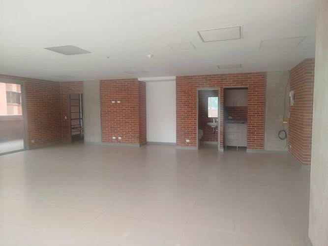 Oficina en arriendo en El Poblado, Medellín, 99 m² · foto 14 de 19