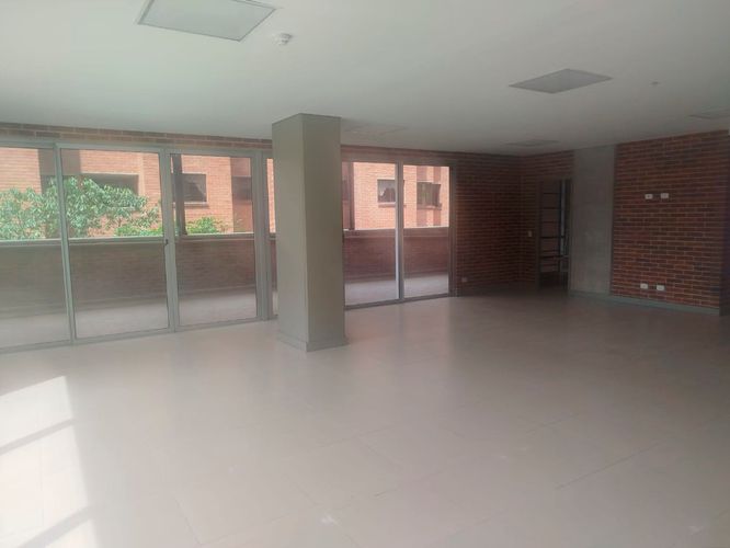 Oficina en arriendo en El Poblado, Medellín, 99 m² · foto 15 de 19