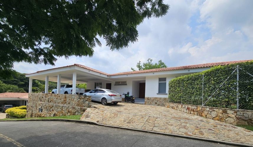 Casa de 5 alcobas en venta en Pance, Cali, 450 m² · foto 2 de 23