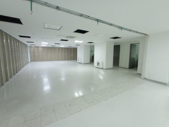 Consultorio en arriendo en San Diego, Medellín, 326 m² · foto 7 de 14
