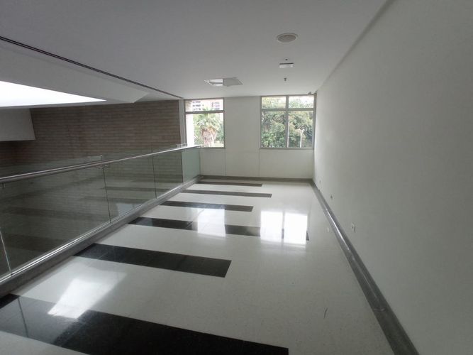 Consultorio en arriendo en San Diego, Medellín, 326 m² · foto 11 de 14