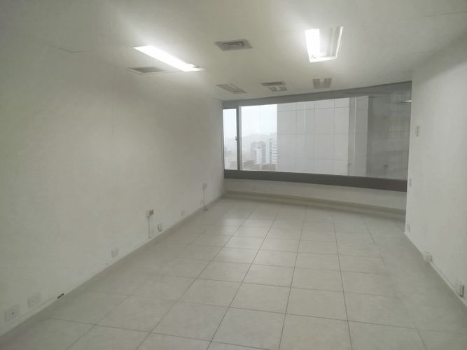 Oficina en arriendo en El Poblado, Medellín, 38 m² · foto 4 de 12