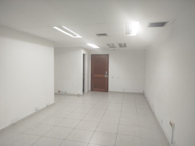 Oficina en arriendo en El Poblado, Medellín, 38 m² · foto 6 de 12