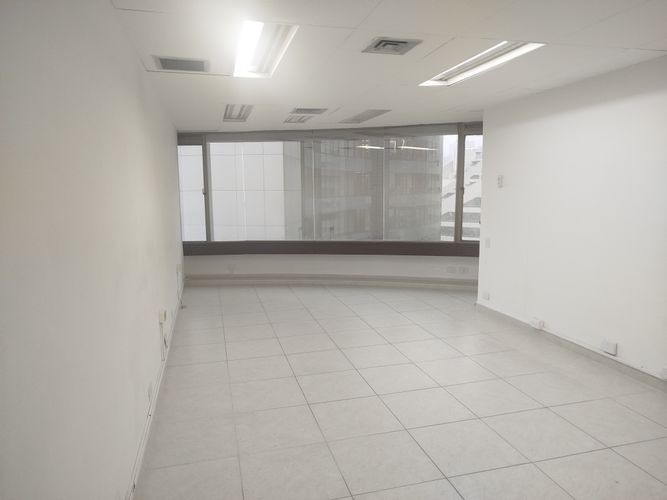 Oficina en arriendo en El Poblado, Medellín, 38 m² · foto 7 de 12