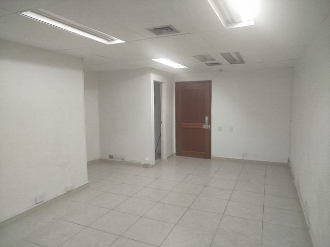 Oficina en arriendo en El Poblado, Medellín, 38 m² · foto 10 de 12