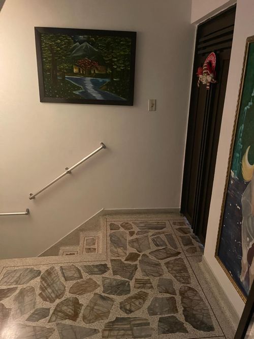 Casa de 8 alcobas en venta en Belén Las Mercedes, Medellín, 106 m² · foto 23 de 24