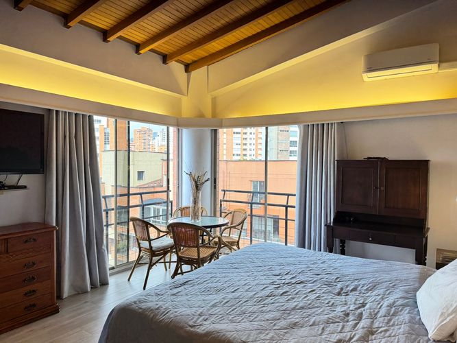 Apartamento de 3 alcobas en arriendo en El Poblado, Medellín, 180 m² · foto 15 de 18