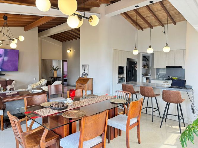 Apartamento de 3 alcobas en arriendo en El Poblado, Medellín, 180 m² · foto 16 de 18